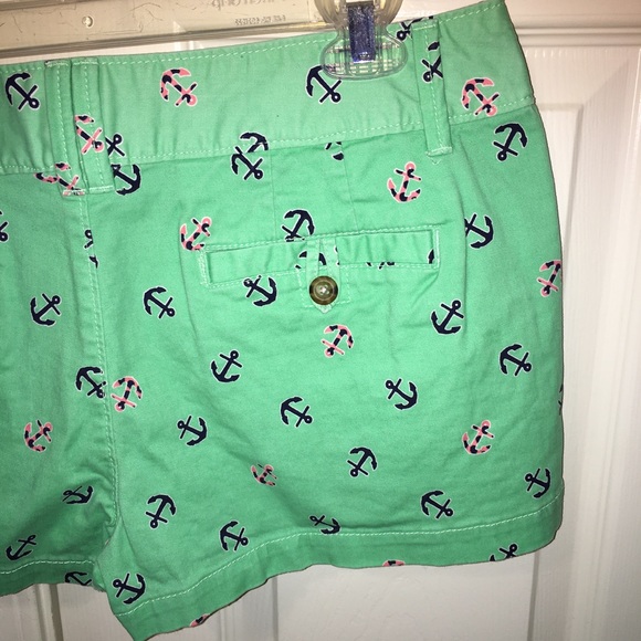 Red Camel Anchor Print Shorts - Picture 5 of 9